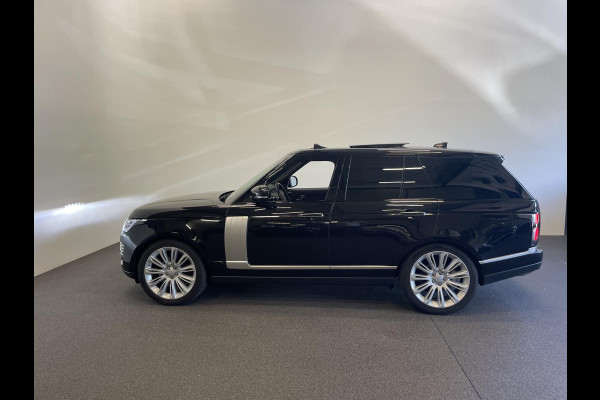Land Rover Range Rover 3.0 TDV6 Autobiography Trekhaak Panoramadak Navigatie Apple Carplay/Android Auto Adaptive Cruise Control Camera Parkeersensoren Head-up Display Stoelverwarming en verkoeling Stuurverwarming Matrix Ledkoplampen Getinte ramen Luchtvering