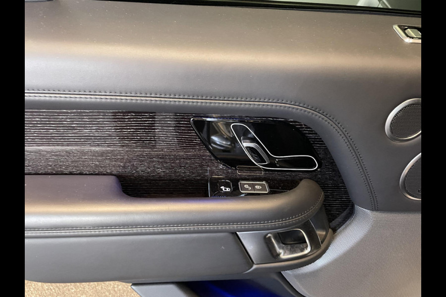 Land Rover Range Rover 3.0 TDV6 Autobiography Trekhaak Panoramadak Navigatie Apple Carplay/Android Auto Adaptive Cruise Control Camera Parkeersensoren Head-up Display Stoelverwarming en verkoeling Stuurverwarming Matrix Ledkoplampen Getinte ramen Luchtvering