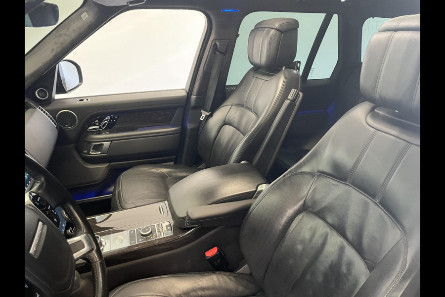 Land Rover Range Rover 3.0 TDV6 Autobiography Trekhaak Panoramadak Navigatie Apple Carplay/Android Auto Adaptive Cruise Control Camera Parkeersensoren Head-up Display Stoelverwarming en verkoeling Stuurverwarming Matrix Ledkoplampen Getinte ramen Luchtvering