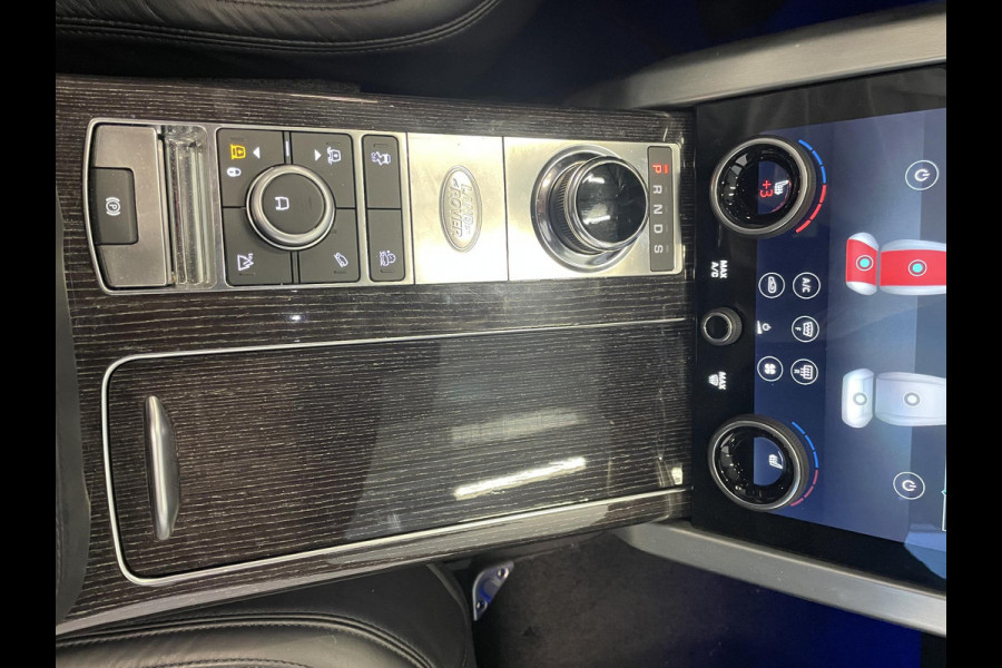 Land Rover Range Rover 3.0 TDV6 Autobiography Trekhaak Panoramadak Navigatie Apple Carplay/Android Auto Adaptive Cruise Control Camera Parkeersensoren Head-up Display Stoelverwarming en verkoeling Stuurverwarming Matrix Ledkoplampen Getinte ramen Luchtvering