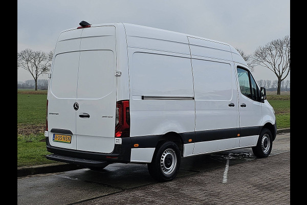 Mercedes-Benz Sprinter 315 L2H2 RWD LED Mbux 10 Navi Camera Airco Automaat 3 Zits Euro6 150 PK!