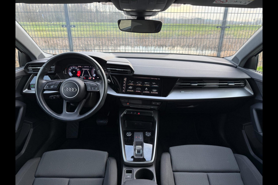 Audi A3 Sportback 35 TFSI Advanced edition | Black edition | Sportstoelen | PDC | Carplay
