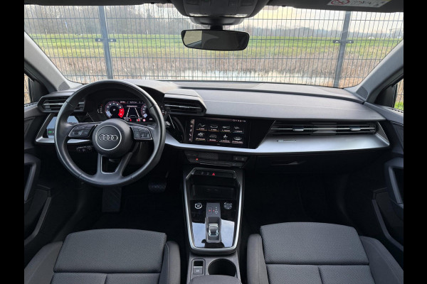 Audi A3 Sportback 35 TFSI Advanced edition | Black edition | Sportstoelen | PDC | Carplay