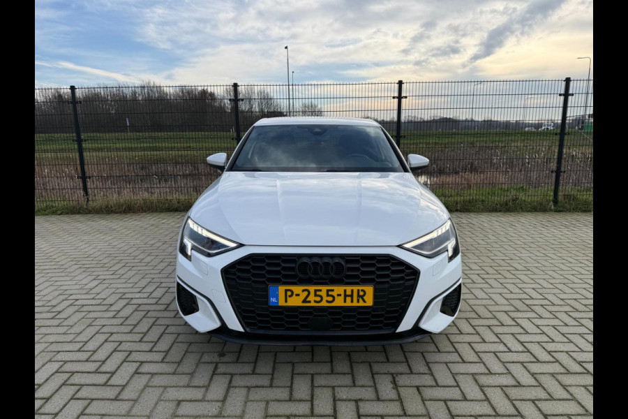 Audi A3 Sportback 35 TFSI Advanced edition | Black edition | Sportstoelen | PDC | Carplay