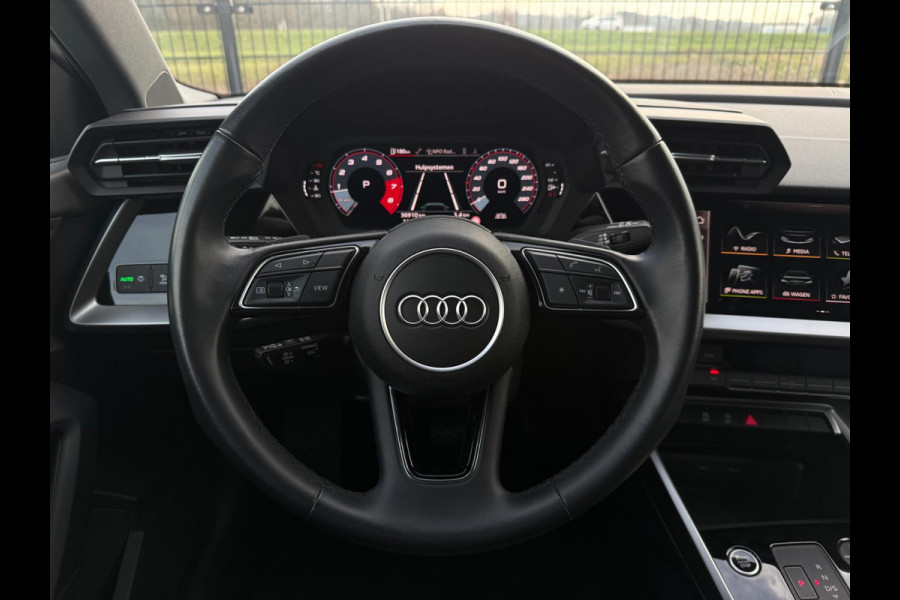 Audi A3 Sportback 35 TFSI Advanced edition | Black edition | Sportstoelen | PDC | Carplay