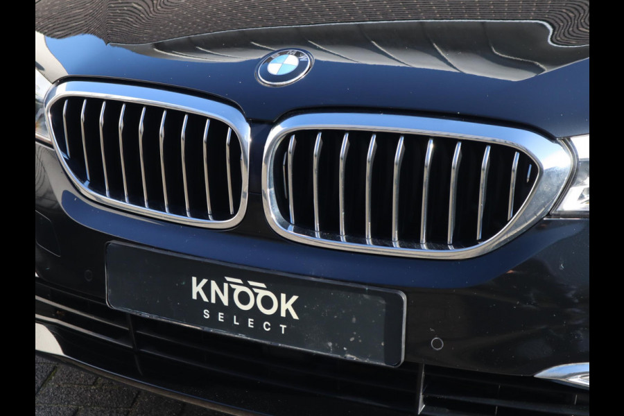 BMW 5 Serie Sedan 520i High Executive Luxury Line Automaat / Navigatiesysteem Professional / Comfortstoelen / Hifi / LED / Stoelverwarming / Head-Up Display / Neerklapbare Achterbank / Parkeersensoren voor+achter / Chrome Line