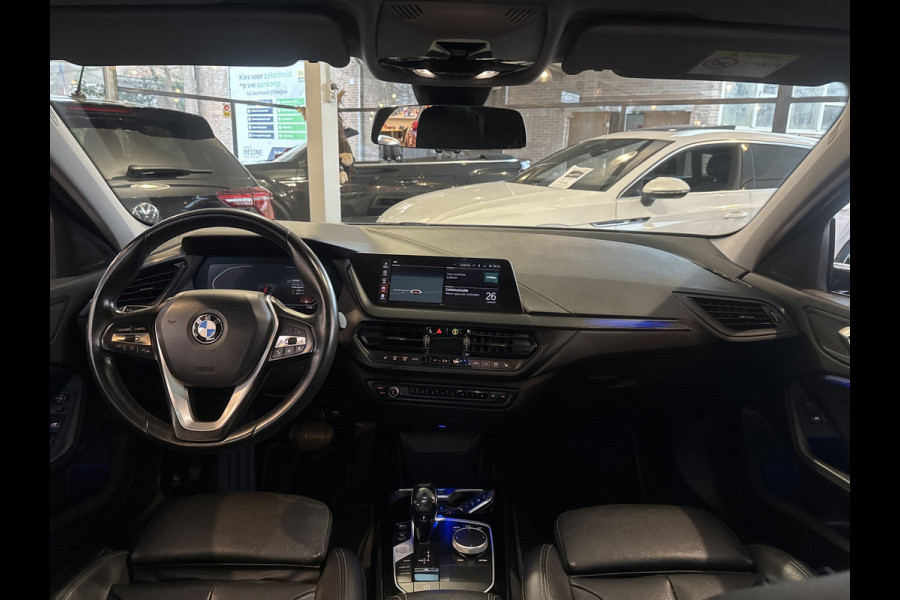 BMW 1-serie 118IA 140PK AUT. HIGH EXECUTIVE SPORT PANORAMADAK/CAMERA/LEDER****