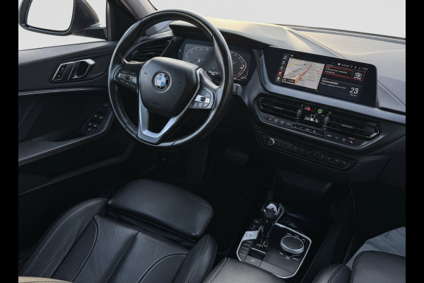 BMW 1-serie 118IA 140PK AUT. HIGH EXECUTIVE SPORT PANORAMADAK/CAMERA/LEDER****