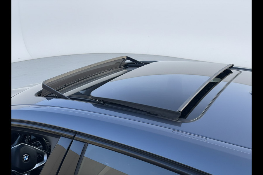 BMW 1-serie 118IA 140PK AUT. HIGH EXECUTIVE SPORT PANORAMADAK/CAMERA/LEDER****