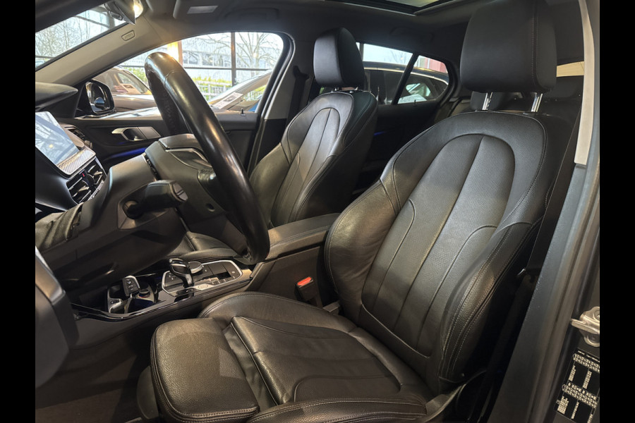 BMW 1-serie 118IA 140PK AUT. HIGH EXECUTIVE SPORT PANORAMADAK/CAMERA/LEDER****