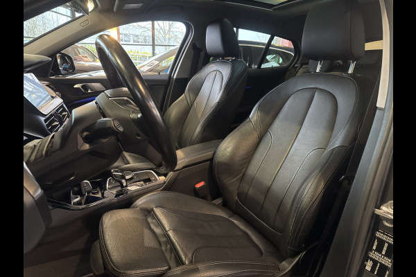 BMW 1-serie 118IA 140PK AUT. HIGH EXECUTIVE SPORT PANORAMADAK/CAMERA/LEDER****