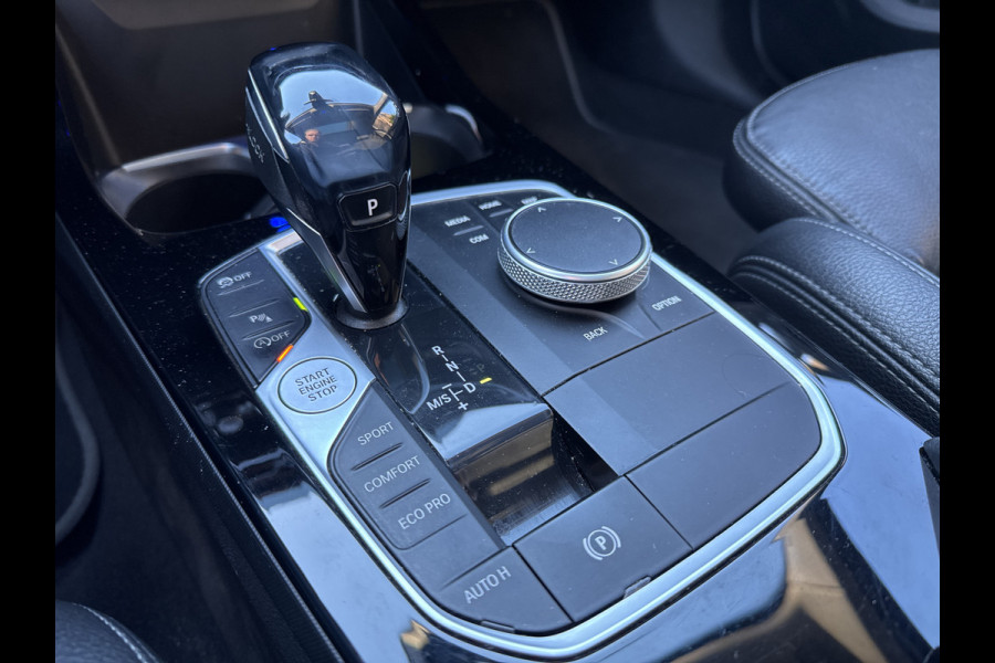 BMW 1-serie 118IA 140PK AUT. HIGH EXECUTIVE SPORT PANORAMADAK/CAMERA/LEDER****