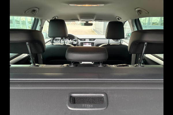 Škoda Octavia Combi 1.0 TSi 115pk Business Edition LEDER/NAVI/CARPLAY/CRUISE/PDC/WINTERPACK