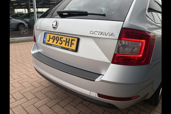 Škoda Octavia Combi 1.0 TSi 115pk Business Edition LEDER/NAVI/CARPLAY/CRUISE/PDC/WINTERPACK