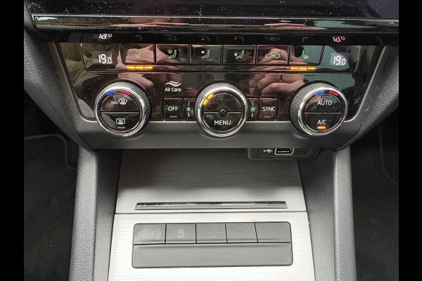 Škoda Octavia Combi 1.0 TSi 115pk Business Edition LEDER/NAVI/CARPLAY/CRUISE/PDC/WINTERPACK