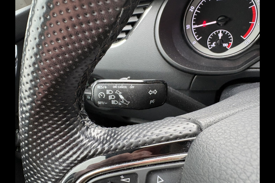 Škoda Octavia Combi 1.0 TSi 115pk Business Edition LEDER/NAVI/CARPLAY/CRUISE/PDC/WINTERPACK