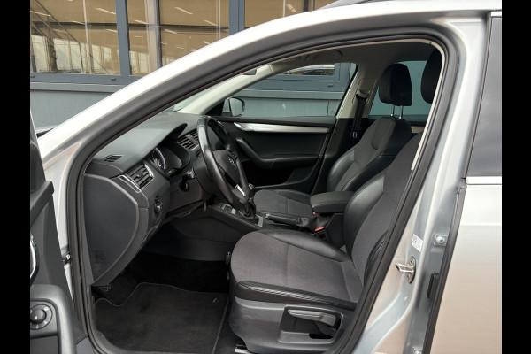 Škoda Octavia Combi 1.0 TSi 115pk Business Edition LEDER/NAVI/CARPLAY/CRUISE/PDC/WINTERPACK