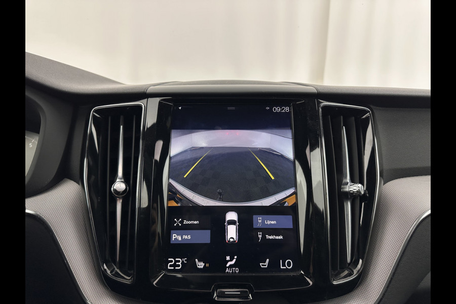 Volvo XC60 2.0 B5 Business Pro R-Design (INCL.BTW) Aut. *PANO | LUXURY-LEATHER | FULL-LEATHER | MEMORY-PACK | HEATED-SPORTSEATS | CAMERA | NAVI-FULLMAP | SHIFT-PADDLES | PRIVACY-GLASS | AIR-SUSPENSION | ECC | PDC | CRUISE | 19''ALU