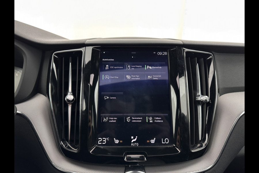 Volvo XC60 2.0 B5 Business Pro R-Design (INCL.BTW) Aut. *PANO | LUXURY-LEATHER | FULL-LEATHER | MEMORY-PACK | HEATED-SPORTSEATS | CAMERA | NAVI-FULLMAP | SHIFT-PADDLES | PRIVACY-GLASS | AIR-SUSPENSION | ECC | PDC | CRUISE | 19''ALU