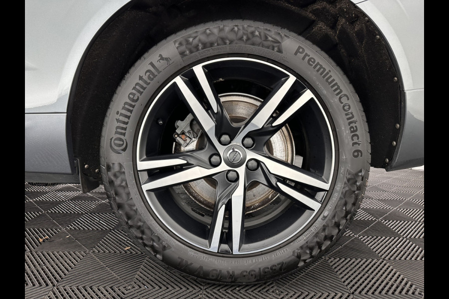 Volvo XC60 2.0 B5 Business Pro R-Design (INCL.BTW) Aut. *PANO | LUXURY-LEATHER | FULL-LEATHER | MEMORY-PACK | HEATED-SPORTSEATS | CAMERA | NAVI-FULLMAP | SHIFT-PADDLES | PRIVACY-GLASS | AIR-SUSPENSION | ECC | PDC | CRUISE | 19''ALU