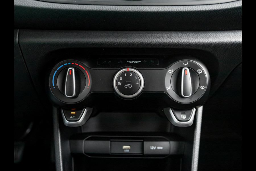 Kia Picanto 1.0 DPi DynamicLine | Carplay | Airco | Achteruitrijcamera | All season banden |