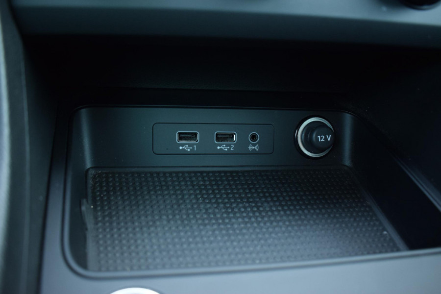 Seat Ateca 1.0 EcoTSI Style Business Intense | Trekhaak | Apple CarPlay | Camera | Climate