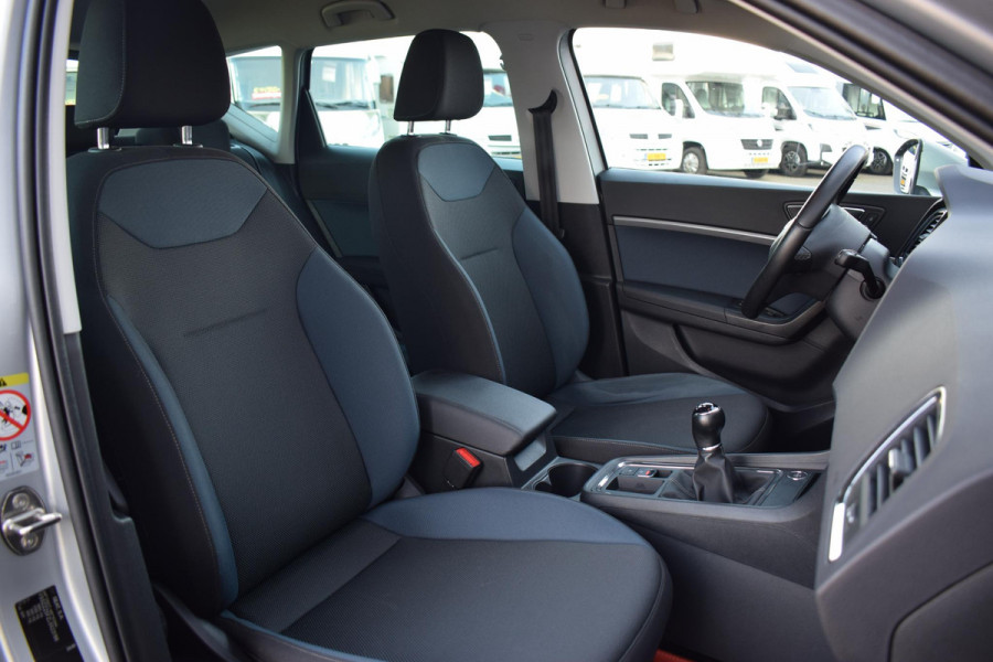 Seat Ateca 1.0 EcoTSI Style Business Intense | Trekhaak | Apple CarPlay | Camera | Climate