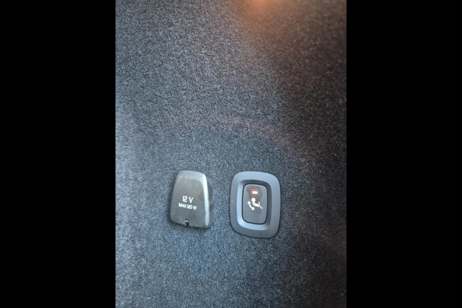 Volvo V60 2.0 T6 hybrid AWD Plus Dark 388PK KRISTAL Autopilot +70km Hyrbride BTW Volle optielijst Adaptieve cruise control CarPlay