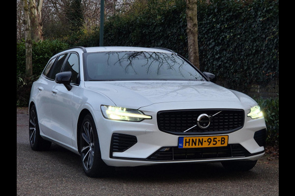 Volvo V60 2.0 T6 hybrid AWD Plus Dark 388PK KRISTAL Autopilot +70km Hyrbride BTW Volle optielijst Adaptieve cruise control CarPlay