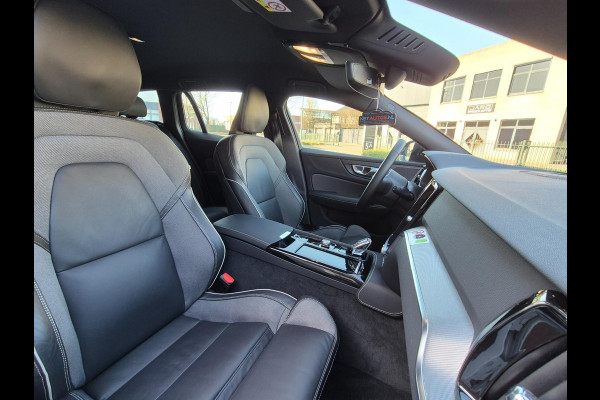 Volvo V60 2.0 T6 hybrid AWD Plus Dark 388PK KRISTAL Autopilot +70km Hyrbride BTW Volle optielijst Adaptieve cruise control CarPlay