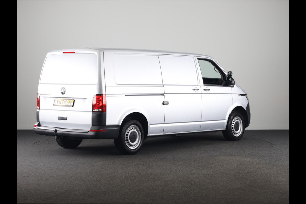 Volkswagen Transporter 2.0 TDI L2H1 32 110 pk | Navigatie via App | Trekhaak | Parkeersensoren achter | Cruise control |