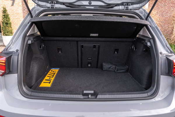 Volkswagen Golf 1.0 TSI Life 110 PK 1e Eig Adaptive Pano Sfeerverl. LED 17''