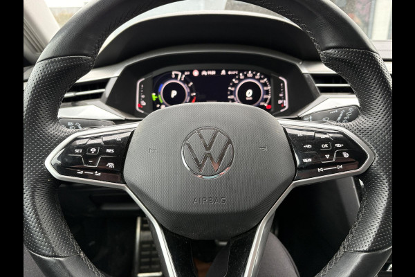 Volkswagen Arteon Shooting Brake 1.4 TSI eHybrid Elegance Business+ | Wegklapbare Trekhaak | Stoelverwarming | Stuurwielverwarming | Camera | Side Assist | Comfort stoelen elektrisch verstelbaar