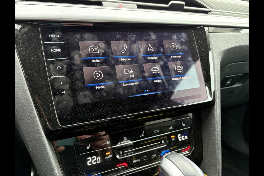 Volkswagen Arteon Shooting Brake 1.4 TSI eHybrid Elegance Business+ | Wegklapbare Trekhaak | Stoelverwarming | Stuurwielverwarming | Camera | Side Assist | Comfort stoelen elektrisch verstelbaar