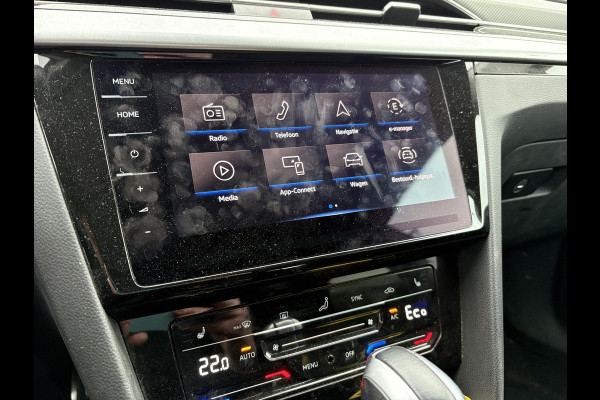 Volkswagen Arteon Shooting Brake 1.4 TSI eHybrid Elegance Business+ | Wegklapbare Trekhaak | Stoelverwarming | Stuurwielverwarming | Camera | Side Assist | Comfort stoelen elektrisch verstelbaar