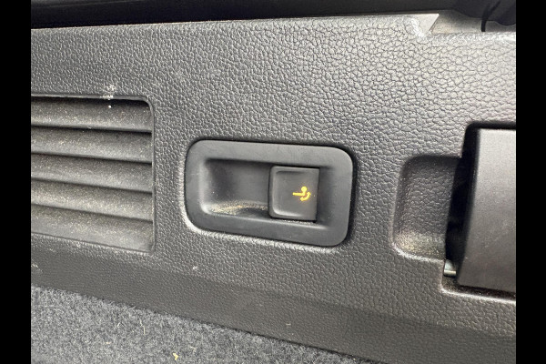 Volkswagen Arteon Shooting Brake 1.4 TSI eHybrid Elegance Business+ | Wegklapbare Trekhaak | Stoelverwarming | Stuurwielverwarming | Camera | Side Assist | Comfort stoelen elektrisch verstelbaar