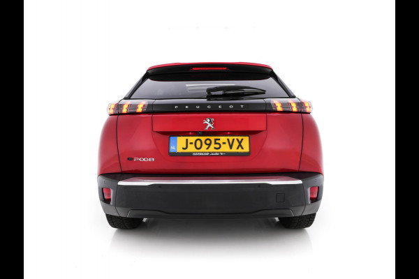 Peugeot e-2008 EV Allure 50 kWh [ 3-Fase ] {SOH-84%} (INCL-BTW) *PANO | LEATHER-FABRIC | FULL-LED | SPORT-SEATS | DIGI-COCKPIT | CAMERA | KEYLESS | PRIVACY-GLASS | DAB+ | NAVI-FULLMAP | ECC | CARPLAY | LANE-ASSIST | PDC | CRUISE | 17''ALU*