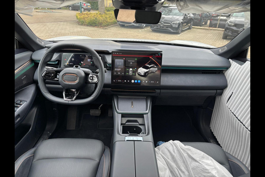 Lynk & Co 08 1.5 More NIEUW MODEL Panoramadak, Camera's, Harman / Kardon geluid installatie