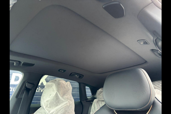 Lynk & Co 08 1.5 More NIEUW MODEL Panoramadak, Camera's, Harman / Kardon geluid installatie