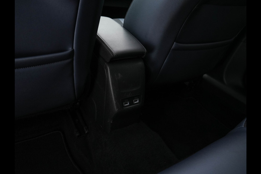 Peugeot e-2008 EV Allure 50 kWh [ 3-Fase ] {SOH-84%} (INCL-BTW) *PANO | LEATHER-FABRIC | FULL-LED | SPORT-SEATS | DIGI-COCKPIT | CAMERA | KEYLESS | PRIVACY-GLASS | DAB+ | NAVI-FULLMAP | ECC | CARPLAY | LANE-ASSIST | PDC | CRUISE | 17''ALU*