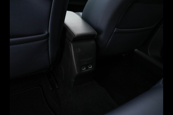 Peugeot e-2008 EV Allure 50 kWh [ 3-Fase ] {SOH-84%} (INCL-BTW) *PANO | LEATHER-FABRIC | FULL-LED | SPORT-SEATS | DIGI-COCKPIT | CAMERA | KEYLESS | PRIVACY-GLASS | DAB+ | NAVI-FULLMAP | ECC | CARPLAY | LANE-ASSIST | PDC | CRUISE | 17''ALU*