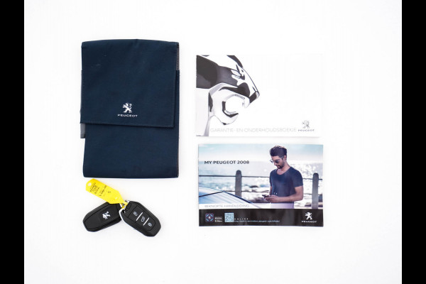 Peugeot e-2008 EV Allure 50 kWh [ 3-Fase ] {SOH-84%} (INCL-BTW) *PANO | LEATHER-FABRIC | FULL-LED | SPORT-SEATS | DIGI-COCKPIT | CAMERA | KEYLESS | PRIVACY-GLASS | DAB+ | NAVI-FULLMAP | ECC | CARPLAY | LANE-ASSIST | PDC | CRUISE | 17''ALU*