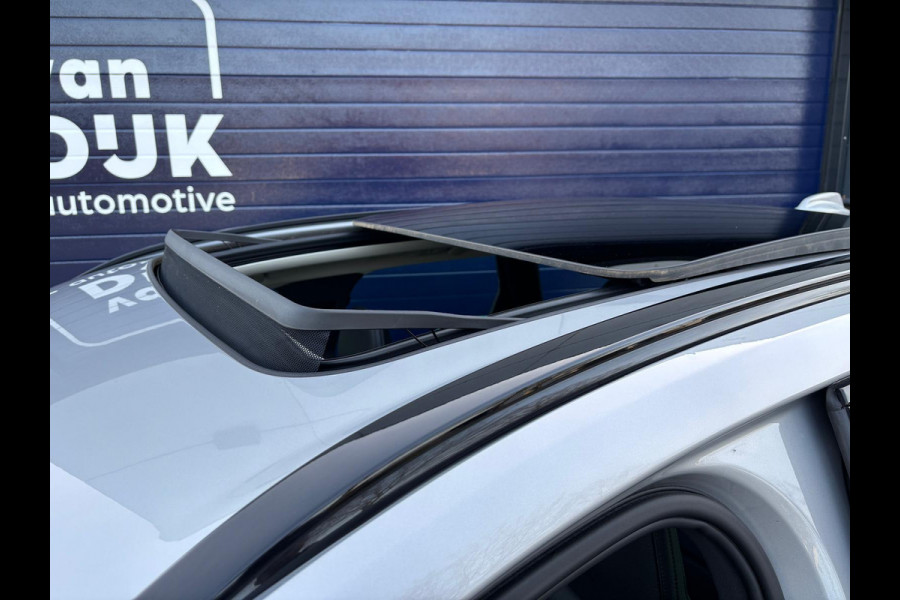 Volvo XC60 2.0 T6 Plug-in hybrid AWD Plus Dark Lichtmetalen Velgen, Panorama Dak, Camera, Lederen bekleding