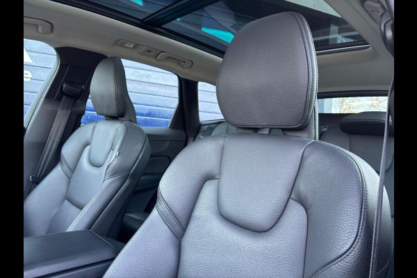 Volvo XC60 2.0 T6 Plug-in hybrid AWD Plus Dark Lichtmetalen Velgen, Panorama Dak, Camera, Lederen bekleding