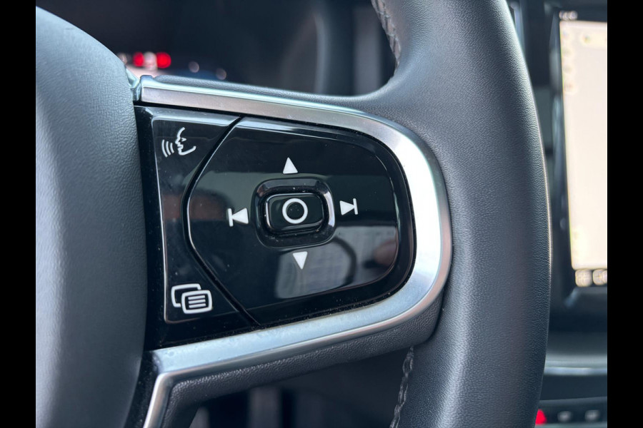 Volvo XC60 2.0 T6 Plug-in hybrid AWD Plus Dark Lichtmetalen Velgen, Panorama Dak, Camera, Lederen bekleding