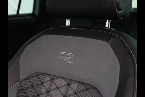 Volkswagen Tiguan 1.4 TSI eHybrid R Line | Trekhaak | Matrix LED | Carplay | Adaptive cruise | Park Assist | Navigatie | Keyless | Virtual Cockpit | Parkeerhulp | PHEV | Plug In