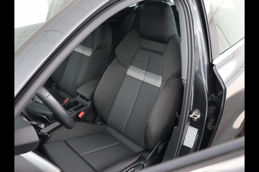 Audi A3 40 TFSIe Advanced edition | Sportstoelen | Carplay | Virtual Cockpit | Navigatie | Full LED | Parkeerhulp | Climate control | Cruise control | PHEV | Plug In