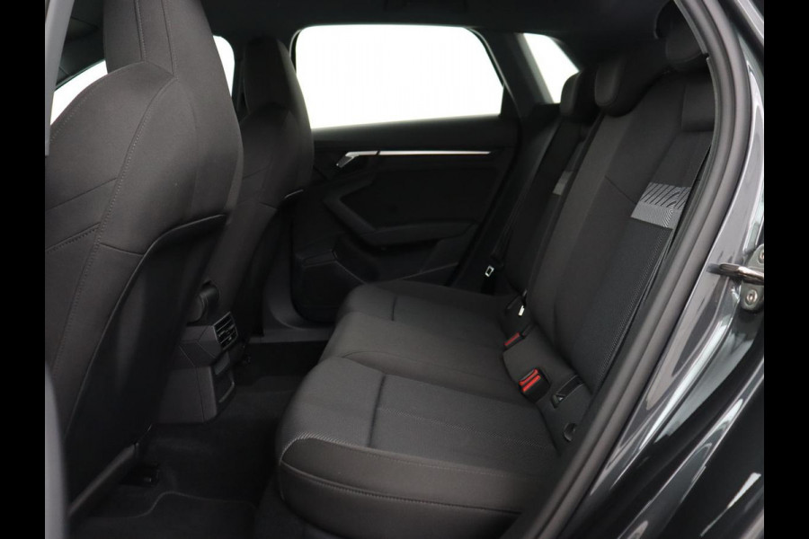 Audi A3 40 TFSIe Advanced edition | Sportstoelen | Carplay | Virtual Cockpit | Navigatie | Full LED | Parkeerhulp | Climate control | Cruise control | PHEV | Plug In