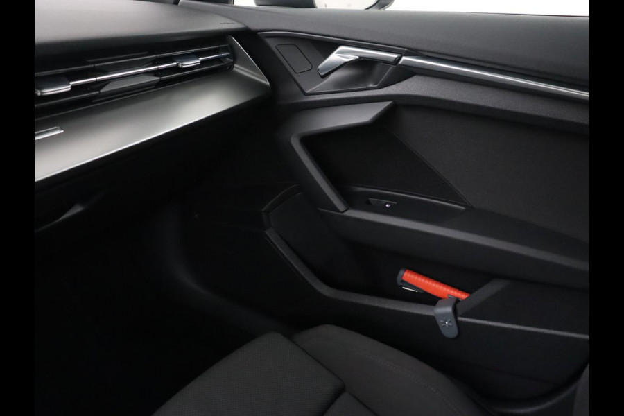 Audi A3 40 TFSIe Advanced edition | Sportstoelen | Carplay | Virtual Cockpit | Navigatie | Full LED | Parkeerhulp | Climate control | Cruise control | PHEV | Plug In