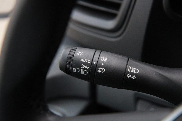 Renault Trafic 2.0 Blue 150PK Automaat L2H1 DC / 6 pers / Trekhaak / App connect